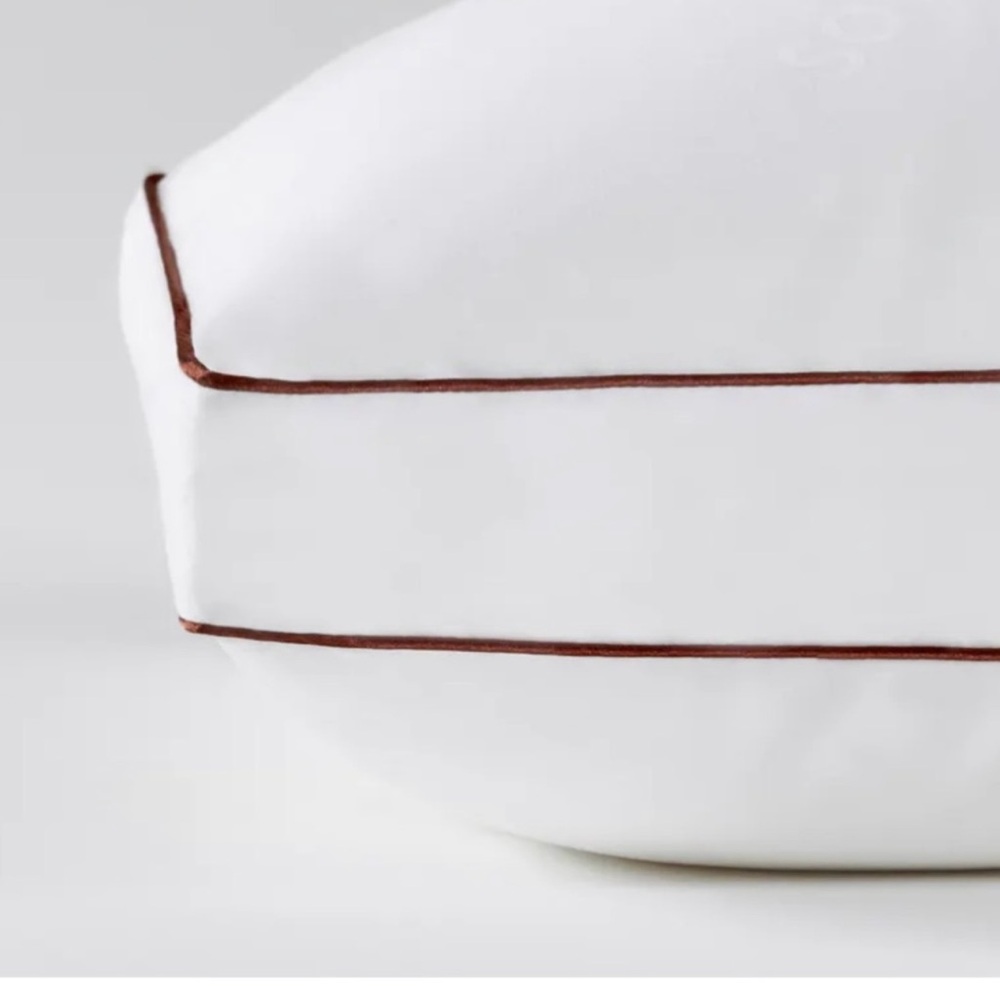 New Saatva Latex Pillow king High - Picture 5 of 5